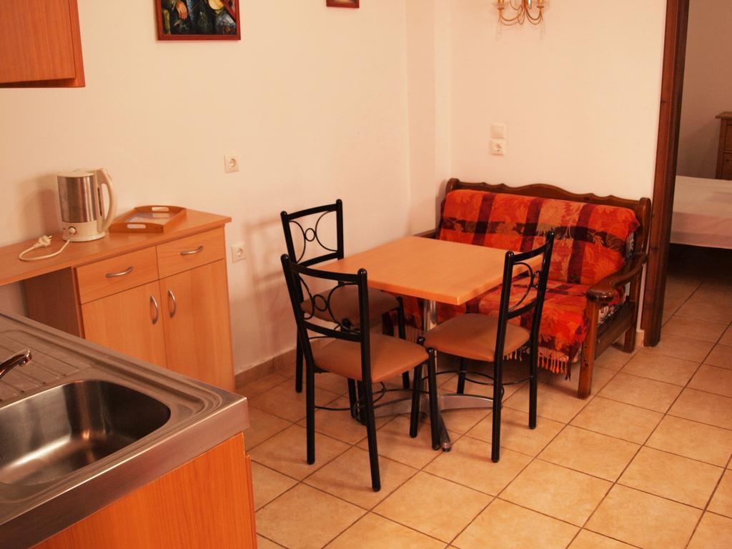 Olympos Pension Rhodes City Quarto foto
